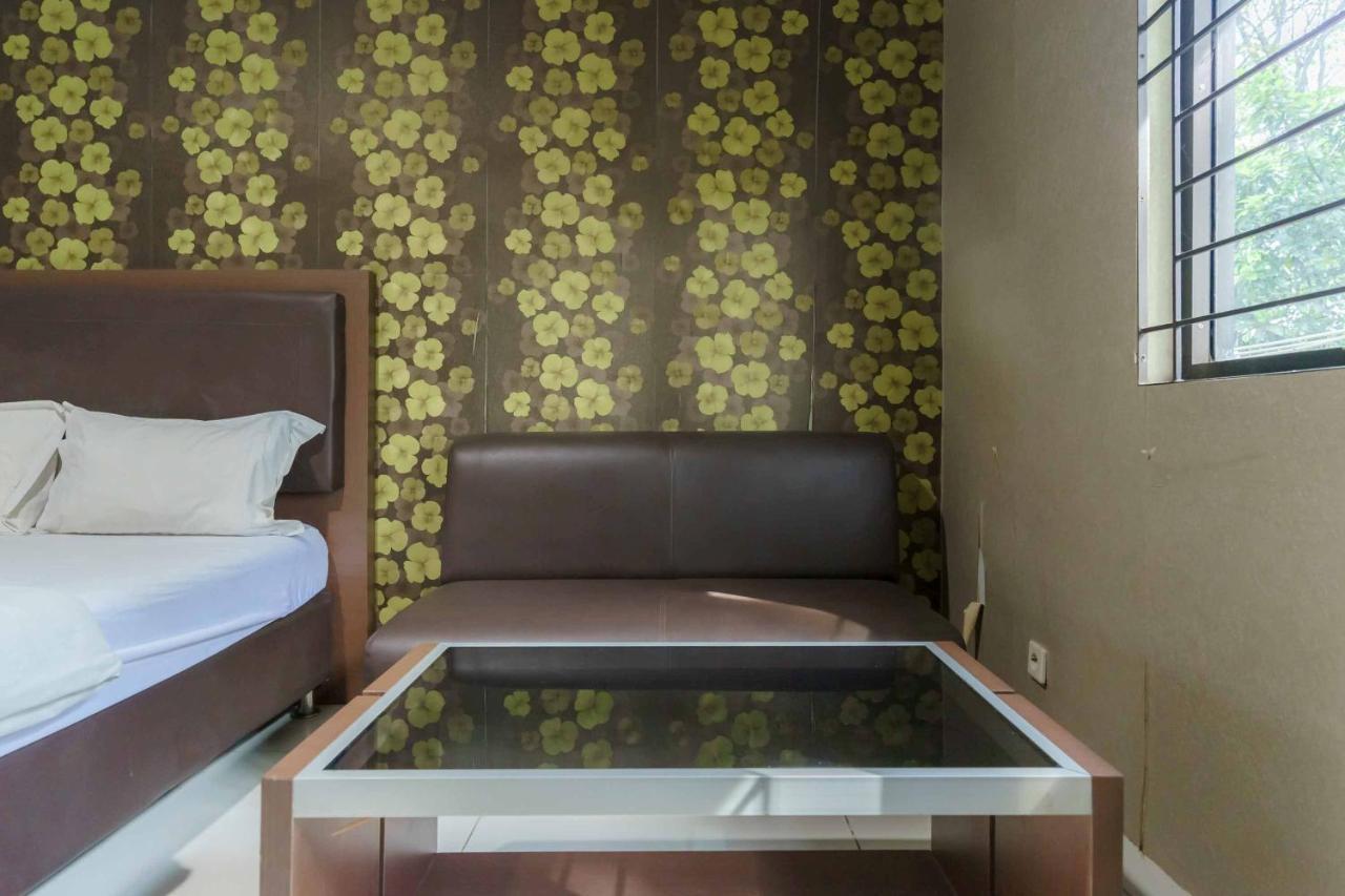 Koolkost Syariah At Taman Simprug Cikarang Hotel Bekasi Exterior photo