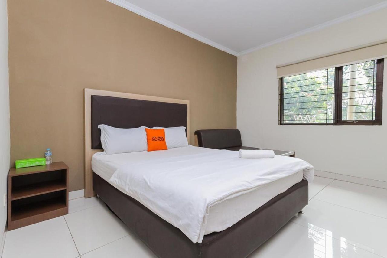 Koolkost Syariah At Taman Simprug Cikarang Hotel Bekasi Exterior photo