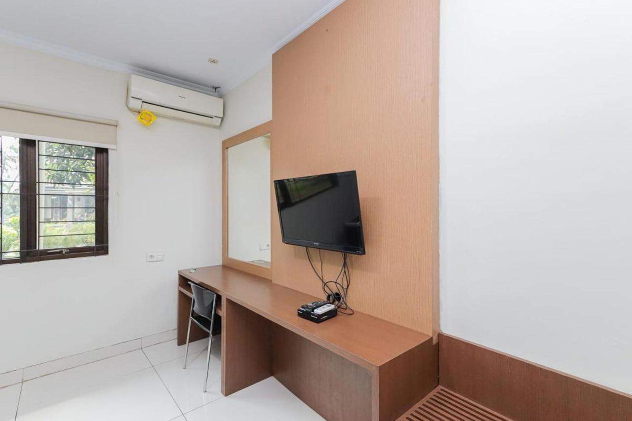 Koolkost Syariah At Taman Simprug Cikarang Hotel Bekasi Exterior photo